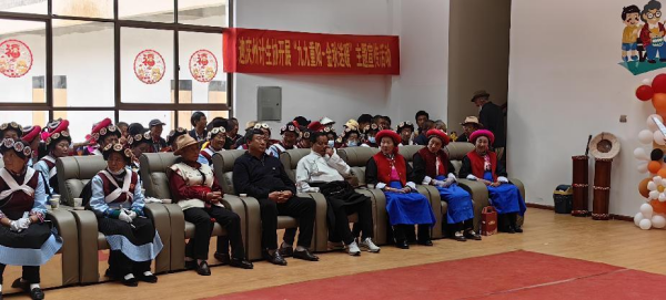 迪庆州计生协开展“九九重阳·金秋送暖”主题宣传活动1.png