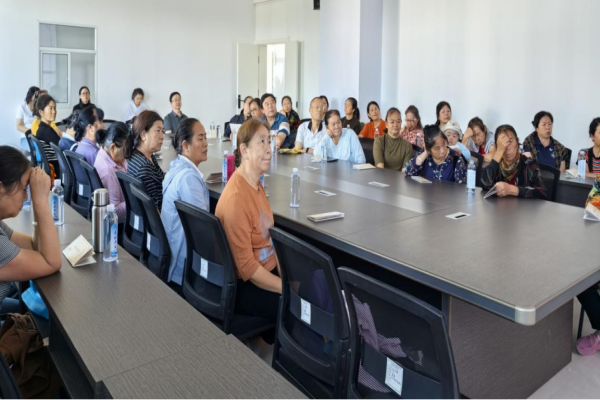 红河州建水县开展健康知识进万家社区巡讲活动2.png