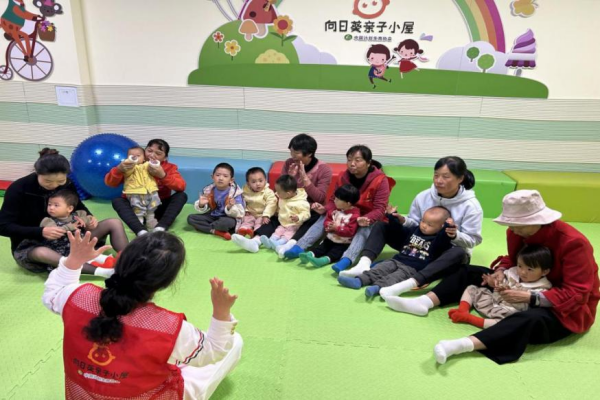 玉溪市澄江市凤麓街道鼎新社区计生协开展“向日葵亲子小屋”主题活动1.png
