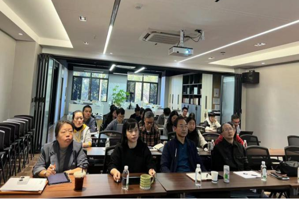 玉溪市计生协开展法律知识专题培训2.png