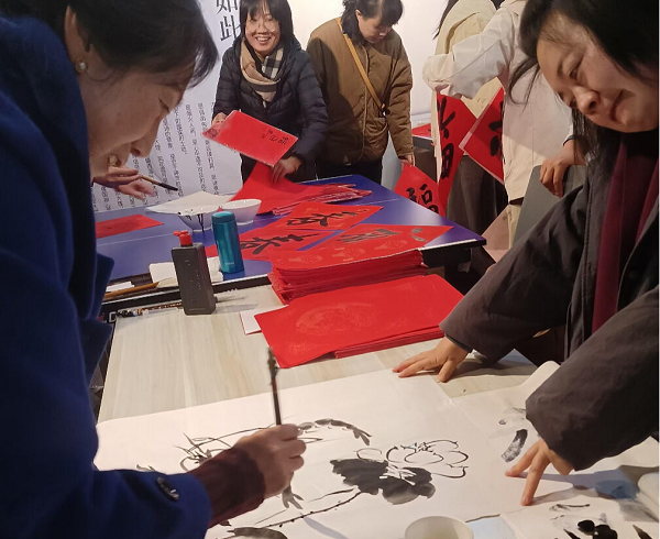 大理州大理市太和街道三和社区开展“暖心家园暖人心”主题活动3.png