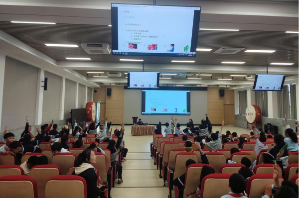 红河州弥勒市进校园开展学生常见疾病防控知识宣讲活动2.png