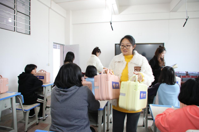 平掌2.png