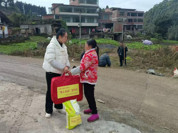 昭通市盐津县计生协开展暖心慰问活动1.png