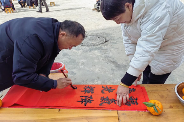 大理州南涧县开展“喜迎新春  情暖家园”新春暖心家园活动2.png