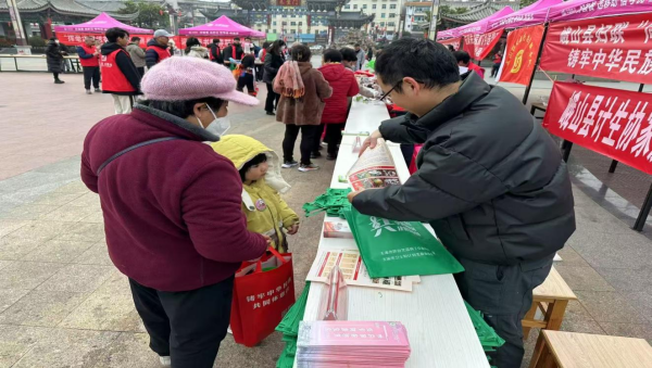玉溪市峨山县计生协开展家庭家教家风宣传活动1.png