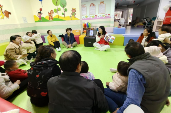 玉溪市澄江市凤麓街道揽秀社区计生协开展“向日葵亲子小屋”亲子活动2.png