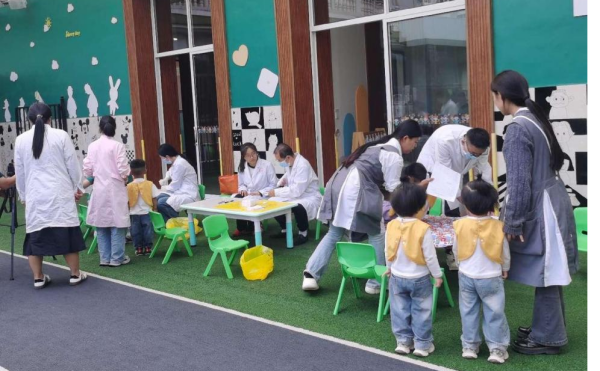 红河州泸西县计生协开展5.29会员活动日暨托育服务宣传月活动2.png