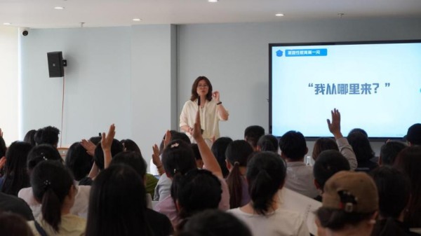 6、昆明市计划生育协会、共青团昆明市委联合举办2.jpg