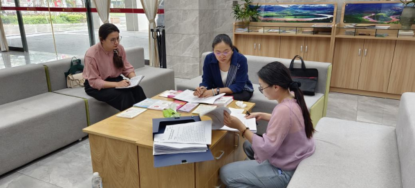 4、玉溪市新平县计生协到戛洒镇“向日葵亲子小屋”项目点督导1.png