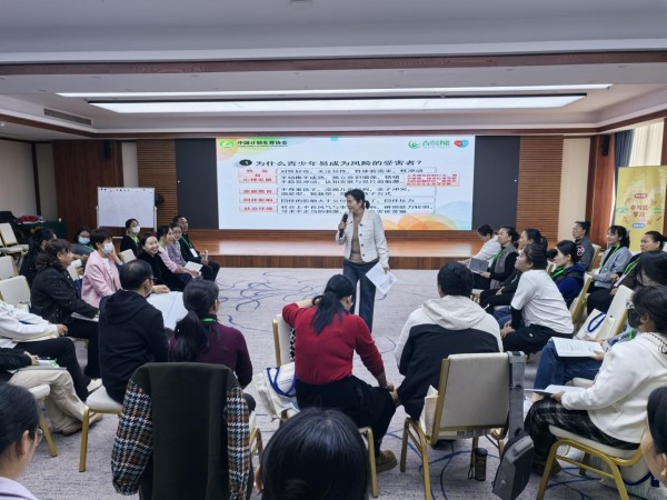 普洱孟连：实训赋能成长 护航青春健康2.jpg