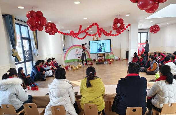 向日葵绽放雪域 亲子小屋暖万家3.png